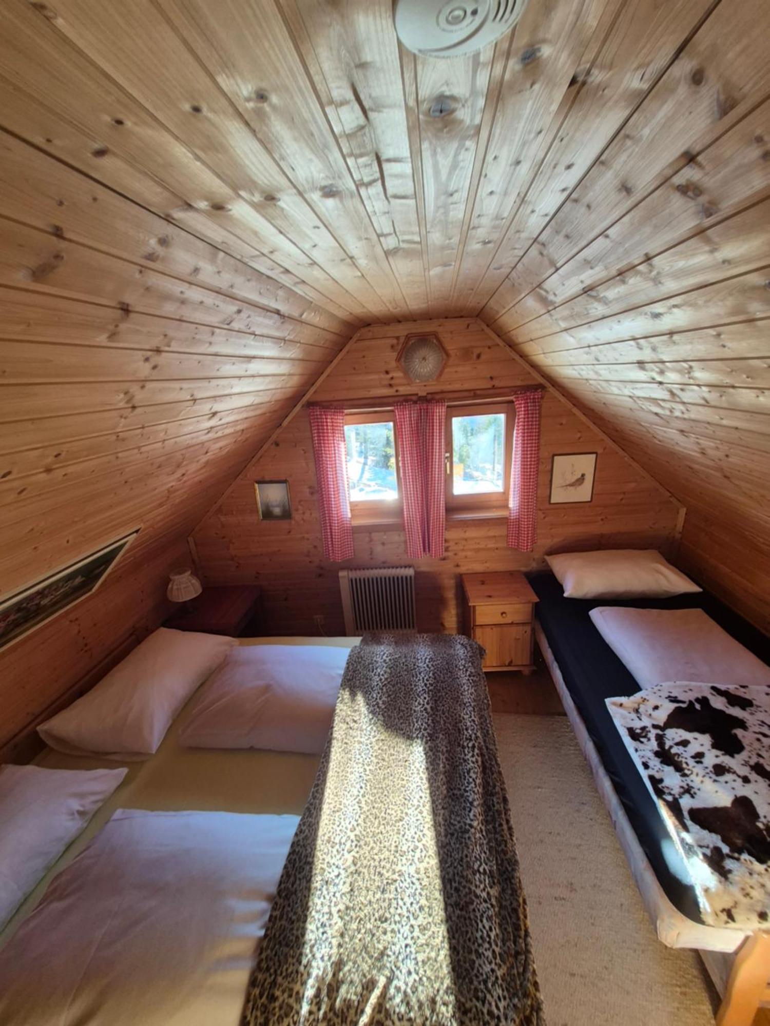 Turracher Hohe Bergheim Schmidt, Almhuetten Im Wald Appartments An Der Piste Alpine Huts In Forrest Appartments Near Slope חדר תמונה